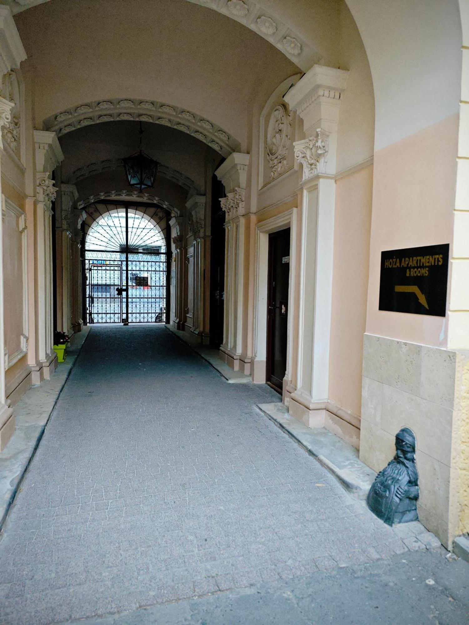 Price Center H57 Apartament Warszawa